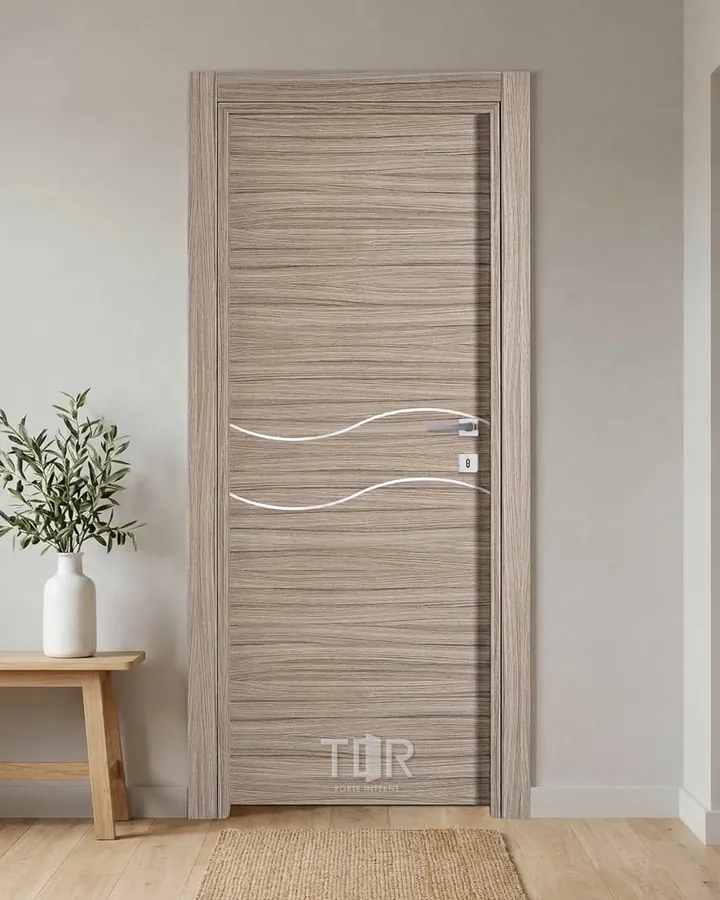 TOR-83, porta laminata